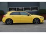 Mercedes-Benz A-klasse 180 Business Solution AMG Panoramadak | Night pakket | Camera | High Performance LED | Widescreen | Rijstrooksensor | Apple CarPlay | LMV18"