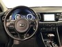Kia Niro Hybrid 1.6 GDi DynamicLine Travel Connect | Trekhaak Afneembare Kogel + 13-Polige Stekker| Apple Carplay / Android Auto | Navigatiesysteem | Stoel + Stuurverwarming | Licht + Regensensor | Parkeersensoren + Camera Achter | Cruise control