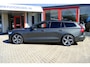 Volvo V60 2.0 B4 R-Design Aut. Pano|Half Leder|HarmanKardon|LMV|BLIS|Enz!