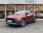 Toyota C-HR / C-HR+ 2.0 High Power PHEV 223pk First edition | Elektrische achterklep, Stoel + Stuurverwarming, Dodehoekherkenning