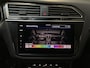 Volkswagen Tiguan 1.5 TSI DSG R-Line Business+ Camera Sfeerverlichting App-Connect Navigatie