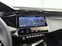 Peugeot 308 SW 1.6 Plug-in Hybrid Allure Avantage 180pk Automaat | 8 JAAR GARANTIE | 360 Camera | Navigatie | Adaptieve Cruise Control | Stoel-/Stuurverwarming | Dodehoekdetectie | 17"LMV | LED | Apple Carplay/Android Auto |