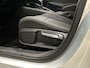 Volkswagen Golf 1.0 TSI 110pk Life Parkeersensoren Navigatie App-Connect DAB+