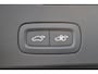 Volvo V60 T6 Plug-in hybrid AWD Ultra Dark | Glossy Black Emblemen | Panoramadak met schuif-/kantelfunctie | Verwarmbare voorstoelen en stuurwiel | Adaptieve Cruise Control met Pilot Assist | Premium audio by Harman Kardon | 360 graden camera | Elektrische voorstoelen met geheugen | Adaptieve Koplampen |