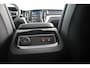 Volvo V60 T6 Plug-in hybrid AWD Ultra Dark | Glossy Black Emblemen | Panoramadak met schuif-/kantelfunctie | Verwarmbare voorstoelen en stuurwiel | Adaptieve Cruise Control met Pilot Assist | Premium audio by Harman Kardon | 360 graden camera | Elektrische voorstoelen met geheugen | Adaptieve Koplampen |