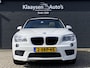 BMW X1 sDrive20i High Executive 184 pk AUT. | panoramadak | navigatie | trekhaak | beige leder interieur | sportstoelen