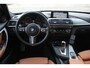 BMW 3-Serie Touring 318i M Sport | NL Auto | PANO-DAK | HARMAN KARDON | Keyless | Digi-Dash | Navi | BMW ConnectedDrive | Sportstoelen | Stoelverw | ECC | Bluetooth | PDC | AUX-USB | Alarm | Dealer onderhouden | Zeer nette