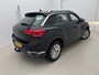 Volkswagen T-Roc 1.5 TSI Style Business 150 PK| Origineel Nederlands | 1e Eigenaar | Trekhaak | Navigatie | Parkeersensoren | Achteruitrijcamera