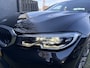 BMW 3-Serie 320i High Executive | Panoramadak | Camera | Lederen Bekleding | Stoelverwarming | Sportstoelen |