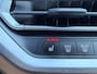BMW 3-Serie 320i High Executive | Panoramadak | Camera | Lederen Bekleding | Stoelverwarming | Sportstoelen |