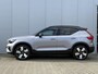 Volvo EX40 Single Motor Extended Range Plus 82 kWh |**17% BIJTELLING**| Panoramadak | Verwarmbare voorstoelen & stuurwiel | Premium audio by Harman Kardon | Adaptieve Cruise Control | Keyless Entry & Go| 20 inch Lichtmetalen Velgen | Black Edition emblemen | Extra getinte zijruiten en achterruit