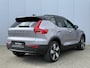 Volvo EX40 Single Motor Extended Range Plus 82 kWh |**17% BIJTELLING**| Panoramadak | Verwarmbare voorstoelen & stuurwiel | Premium audio by Harman Kardon | Adaptieve Cruise Control | Keyless Entry & Go| 20 inch Lichtmetalen Velgen | Black Edition emblemen | Extra getinte zijruiten en achterruit