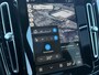 Volvo EX40 Single Motor Extended Range Plus 82 kWh |**17% BIJTELLING**| Panoramadak | Verwarmbare voorstoelen & stuurwiel | Premium audio by Harman Kardon | Adaptieve Cruise Control | Keyless Entry & Go| 20 inch Lichtmetalen Velgen | Black Edition emblemen | Extra getinte zijruiten en achterruit