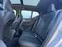 Volvo EX40 Single Motor Extended Range Plus 82 kWh |**17% BIJTELLING**| Panoramadak | Verwarmbare voorstoelen & stuurwiel | Premium audio by Harman Kardon | Adaptieve Cruise Control | Keyless Entry & Go| 20 inch Lichtmetalen Velgen | Black Edition emblemen | Extra getinte zijruiten en achterruit