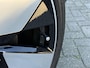 Volvo EX40 Single Motor Extended Range Plus 82 kWh |**17% BIJTELLING**| Panoramadak | Verwarmbare voorstoelen & stuurwiel | Premium audio by Harman Kardon | Adaptieve Cruise Control | Keyless Entry & Go| 20 inch Lichtmetalen Velgen | Black Edition emblemen | Extra getinte zijruiten en achterruit