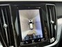 Volvo V60 2.0 T6 Twin Engine AWD Momentum Pro Panoramadak | Harman Kardon | Head up Display | Lederen bekleding | Adaptieve Cruise Control | BLIS dodehoekdetectie | 360 graden camera
