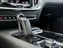 Volvo V60 2.0 T6 Twin Engine AWD Momentum Pro Panoramadak | Harman Kardon | Head up Display | Lederen bekleding | Adaptieve Cruise Control | BLIS dodehoekdetectie | 360 graden camera