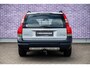 Volvo XC70 2.5 T Geartronic Comfort Line | Trekhaak | Schuif/kantel dak| Cruise control | Stoelverwarming | Elektrisch verstelbare voorstoelen met geheugen | Recent nieuwe distributieriem |