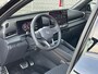 Volkswagen T-Roc 1.5 eTSI 150 pk R-Line First Edition / Panoramadak / Head-Up / Side Assist / 360 Camera / Trekhaak / 20'' LMV / VW