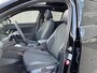 Volkswagen T-Roc 1.5 eTSI 150 pk R-Line First Edition / Panoramadak / Head-Up / Side Assist / 360 Camera / Trekhaak / 20'' LMV / VW