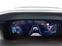 Peugeot e-2008 SUV EV GT Pack 50 kWh 136pk | Navigatie | Schuif-/kanteldak | Achteruitrijcamera | Stoelverwarming | Full Led koplampen | 3D Cockpit | Leder/Alcantara | Keyless | Adaptieve Cruise Control | Dodehoeksensor | Apple Carplay / Android Auto | DAB+ radio | Donker getint glas | 18" lichtmetalen velgen |