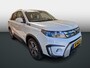 Suzuki Vitara 1.6 High Executive | Panodak | Trekhaak | All season banden