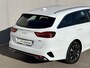 Kia Ceed Sportswagon 1.6 GDI PHEV DynamicLine / Fabrieksgarantie tot 16-05-2029 / Dealer Onderhouden / Afneembare Trekhaak / Stuur-/Stoelverwarming / Navigatie / Camera / Keyless Entree/Start / Apple Carplay/Android auto / Climate Control /