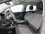Citroën C3 C-Series 110pk Automaat | Navigatie via Apple Carplay / Android Auto | Climate Control | Cruise Control | Parkeersensoren | Armsteun | DAB+ radio | Bluetooth | Led koplampen | Automatisch dimlicht | Regensensor | Elektrisch inklapbare spiegels | All seasonbanden | Donker getint glas | 16" lichtmetalen velgen |