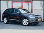 Volkswagen Tiguan 1.5 TSI Life Business Active | Trekhaak | Stoelverwarming | Stuurwiel Verwarmd | Adaptieve Cruise Control | LED Koplampen | Climate Control | Camera | Sfeerverlichting | Navigatie | Apple Carplay | Android Auto |