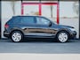 Volkswagen Tiguan 1.5 TSI Life Business Active | Trekhaak | Stoelverwarming | Stuurwiel Verwarmd | Adaptieve Cruise Control | LED Koplampen | Climate Control | Camera | Sfeerverlichting | Navigatie | Apple Carplay | Android Auto |
