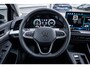 Volkswagen Golf Life Edition eHybrid | 'App-Connect' draadloze smartphone integratie | Achterbank in ongelijke delen neerklapbaar incl. middenarmsteun en doorlaadmogelijkheid | Achteruitrijcamera (Rear View)