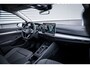 Volkswagen Golf Life Edition eHybrid Inclusief €2000,- inruilvoordeel | Trekhaak, elektrisch uitklapbaar | 'App-Connect' draadloze smartphone integratie | Achterbank in ongelijke delen neerklapbaar incl. middenarmsteun en doorlaadmogelijkheid | Achteruitrijcamera (Rear View)