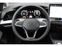 Volkswagen Golf Life Edition eHybrid | 'App-Connect' draadloze smartphone integratie | Achterbank in ongelijke delen neerklapbaar incl. middenarmsteun en doorlaadmogelijkheid | Achteruitrijcamera (Rear View)