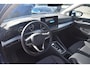Volkswagen Golf Life Edition eHybrid | 'App-Connect' draadloze smartphone integratie | Achterbank in ongelijke delen neerklapbaar incl. middenarmsteun en doorlaadmogelijkheid | Achterlichten LED