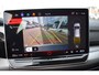 Volkswagen Golf Life Edition eHybrid | 'App-Connect' draadloze smartphone integratie | Achterbank in ongelijke delen neerklapbaar incl. middenarmsteun en doorlaadmogelijkheid | Achteruitrijcamera (Rear View)
