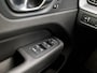 Volvo XC60 2.0 B5 AWD Inscription Sport 251Pk Automaat (APPLE CARPLAY, GROOT NAVI, STUUR/STOELVERWARMING, MEMORY SEATS, LEDER, CAMERA, ADAPTIVE CRUISE, TREKHAAK ELEKTRISCH, KEYLESS, NIEUWE APK, NIEUWSTAAT)