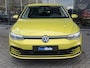 Volkswagen Golf 8 | Automaat | 1.0 eTSI | Carplay | Adaptive CC | Key-less | Dodehoek-assistent - Noodremsyst assist - Snelh-/afstandsreg- Camera Interesse in een bezichtiging of proefrit, bel of app met 06-24282842 / 06-42130156