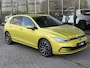 Volkswagen Golf 8 | Automaat | 1.0 eTSI | Carplay | Adaptive CC | Key-less | Dodehoek-assistent - Noodremsyst assist - Snelh-/afstandsreg- Camera Interesse in een bezichtiging of proefrit, bel of app met 06-24282842 / 06-42130156