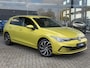 Volkswagen Golf 8 | Automaat | 1.0 eTSI | Carplay | Adaptive CC | Key-less | Dodehoek-assistent - Noodremsyst assist - Snelh-/afstandsreg- Camera Interesse in een bezichtiging of proefrit, bel of app met 06-24282842 / 06-42130156