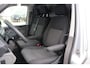 Volkswagen Transporter 2.0 TDI 90pk L1H1 26 | App Connect Navigatie | Cruise Control | Airco | 3 Zitplaatsen
