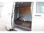 Volkswagen Transporter 2.0 TDI 90pk L1H1 26 | App Connect Navigatie | Cruise Control | Airco | 3 Zitplaatsen