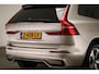Volvo XC60 2.0 T6 Plug-in hybrid AWD Plus Dark SOH 97% | PANORAMADAK | STUURVERWARMING | 360 CAMERA | TREKHAAK