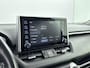 Toyota RAV4 2.5 Hybrid AWD Style | Trekhaak | Dodehoek | Apple Carplay / Android Auto | Leder | Stoel-/stuurverwarming | Keyless | Adaptive Cruise | Clima | Parkeersensoren voor/achter | Camera | LED | 17 inch