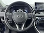Toyota RAV4 2.5 Hybrid AWD Style | Trekhaak | Dodehoek | Apple Carplay / Android Auto | Leder | Stoel-/stuurverwarming | Keyless | Adaptive Cruise | Clima | Parkeersensoren voor/achter | Camera | LED | 17 inch