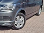 Volkswagen Transporter 2.0 TDI 150PK DSG Dubbele cabine L1H1 Highline | LED | Trekhaak | Cruise | LMV | Camera | PDC |