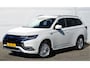 Mitsubishi Outlander PHEV 2.4 INSTYLE 4WD | PLUG IN HYBRID | FULL OPTIONS | SoH 78% | SCHUIFDAK | ALL SEASON BANDEN | ADAPTIEF CRUISE | TREKHAAK 1500KG | FABRIEKSGARANTIE TOT 23-10-2028* | ALL IN RIJKLAARPRIJS