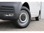 Volkswagen Transporter 2.0 TDI 150pk L1H1 28 | App Connect Navigatie | Trekhaak | Cruise Control | Verwarmbare Voorruit | Parkeersensoren Achter | Airco