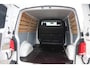 Volkswagen Transporter 2.0 TDI 150pk L1H1 28 | App Connect Navigatie | Trekhaak | Cruise Control | Verwarmbare Voorruit | Parkeersensoren Achter | Airco