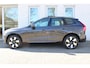 Volvo XC60 2.0 T6 Plug-in hybrid AWD Ultra Dark | Panoramadak | Dodehoek detectie | Trekhaak | 360 graden camera | Stoelverwarming voor- en achterin | Andriod Auto | Apple CarPlay