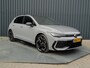 Volkswagen Golf 1.5 eTSI R-Line Edition | Panodak | IQ Light | Trekhaak wegkl. | Harman/Kardon | Head Up | Prijs Rijklaar!!